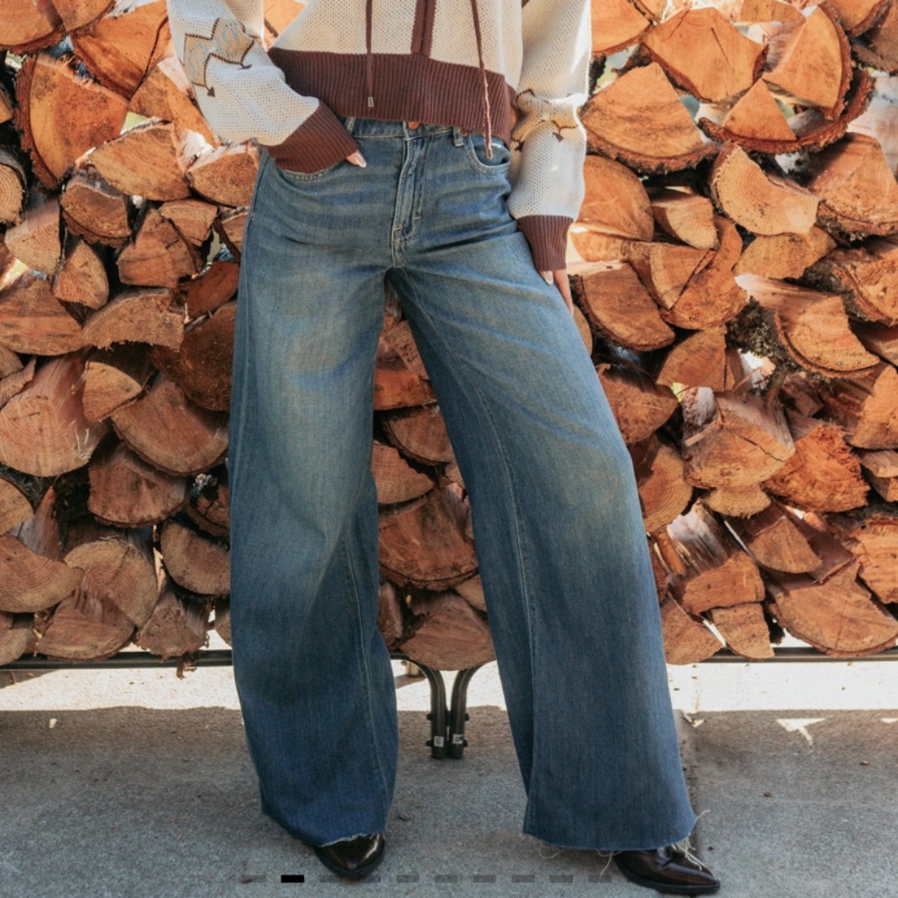 High Rise Wide Leg Jean